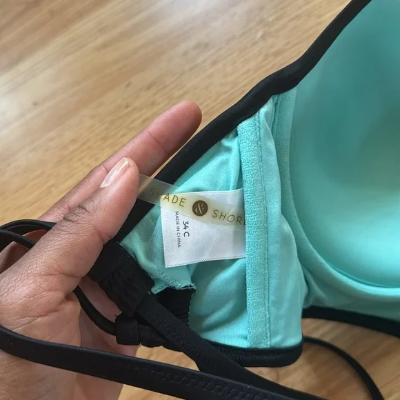 Black Strappy Bralette - Picture 8 of 9